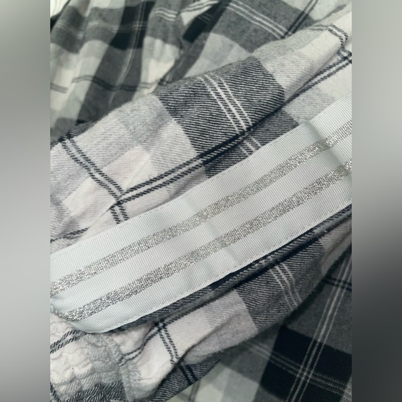 Garage Lounge Wear Size Small - Picture 4 of 6